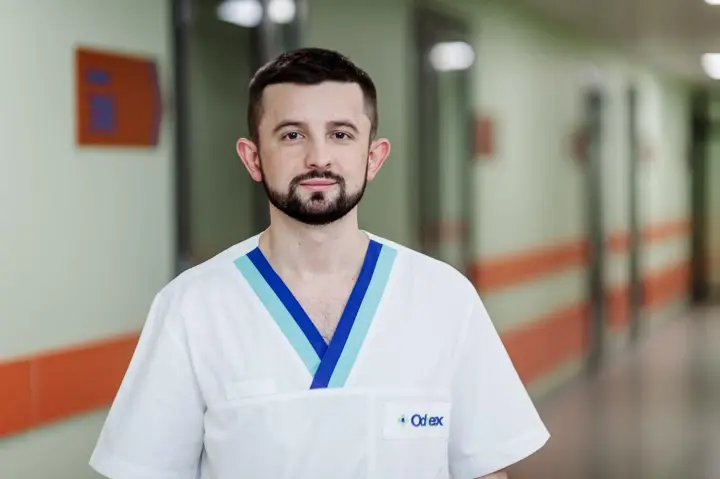 Киевский апелляционный суд оставил в силе решение об отстранении хирурга клиники Odrex Виталия Русакова