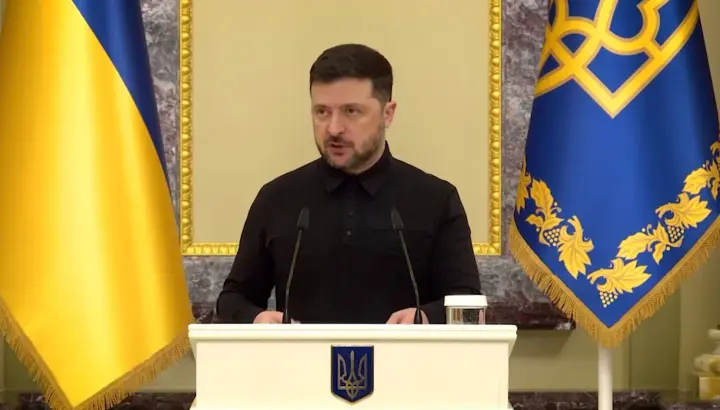 "Нет электростанции в Украине, которая бы не пострадала" – Зеленский наградил энергетиков