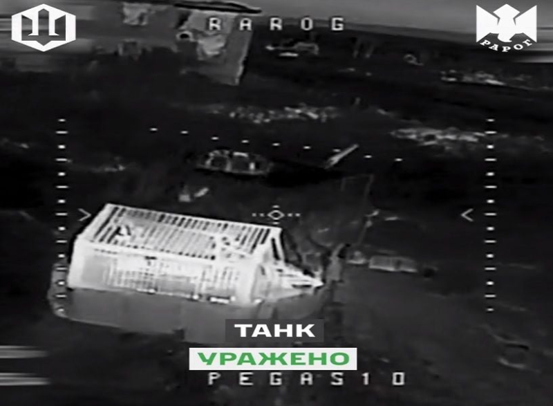 Пилоты 427-го полка "Рарог" поразили РСЗО "Град" во время залпа и разбомбили два танка РФ