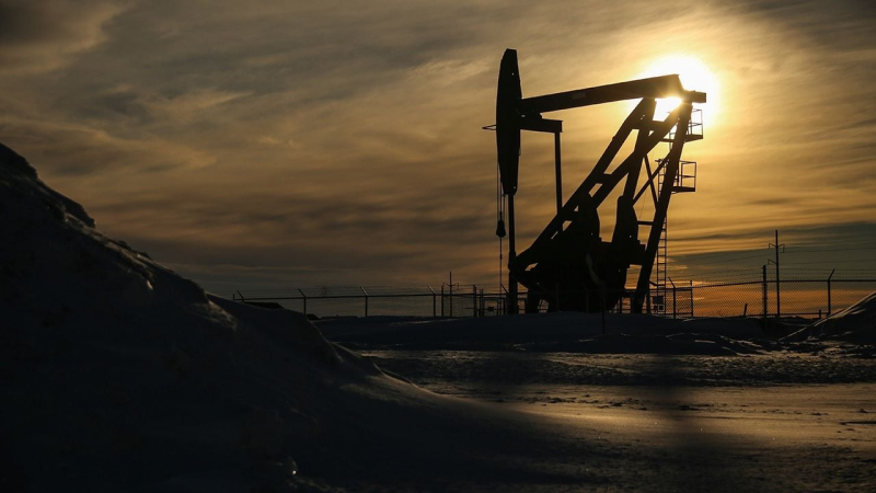 Российская нефть дешевеет рекордными темпами: бюджет РФ теряет миллиарды долларов