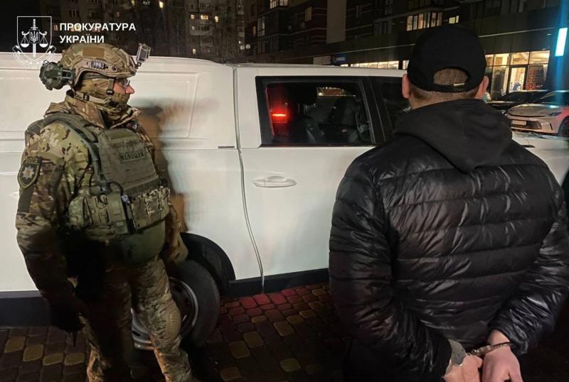 Требовали 200 000 долларов и совершали разбой в отношении предпринимателей: троим жителям Винницкой области объявлено подозрение