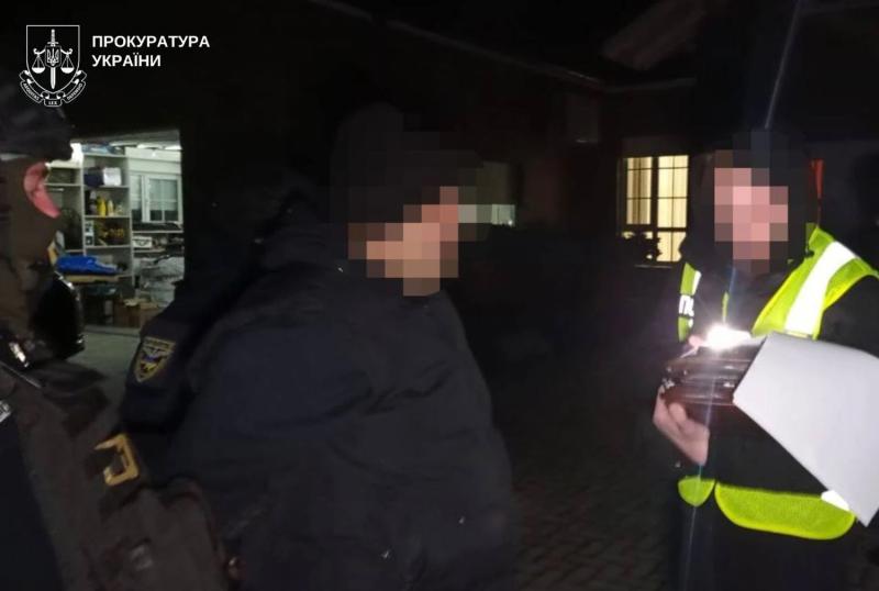 Требовали 200 000 долларов и совершали разбой в отношении предпринимателей: троим жителям Винницкой области объявлено подозрение