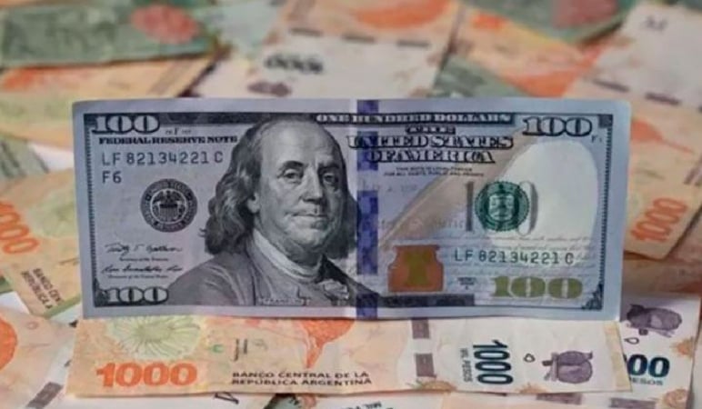 Уругвай оголосив війну долару, назвавши зберігання валюти США «грою в казино»