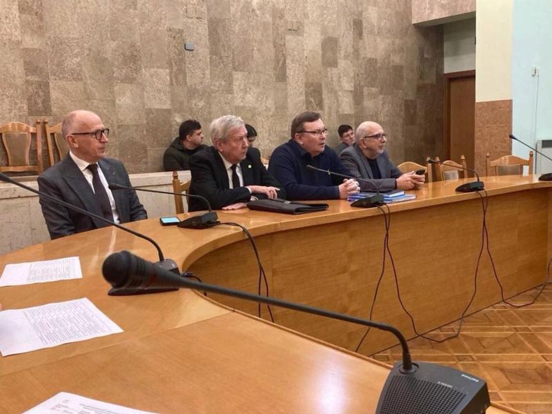 В Институте международных отношений определили победителей конкурса лучших эссе среди студентов о роли ИИ в украинской дипломатии
