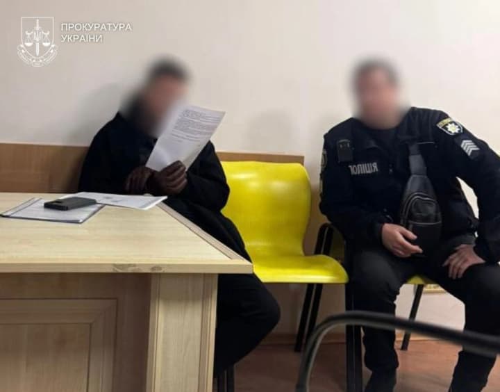 В столице задержали мужчину, который убил 89-летнюю бабушку и пытался убить мать