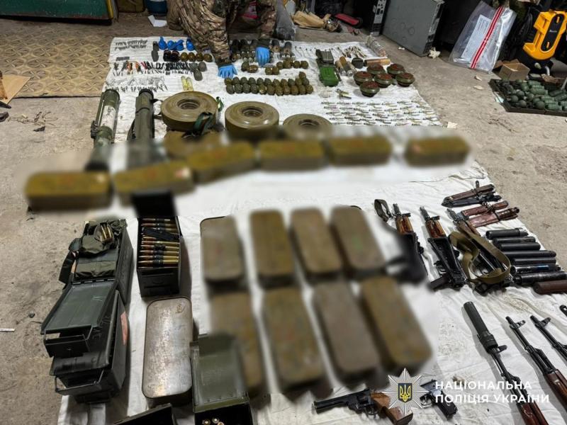 В Украине ликвидировали масштабный канал нелегального сбыта оружия