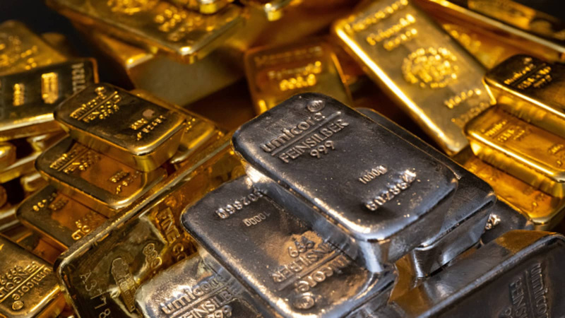 Золото по $4500, срібло по $75: дорогоцінні метали влаштували історичне ралі під кінець року