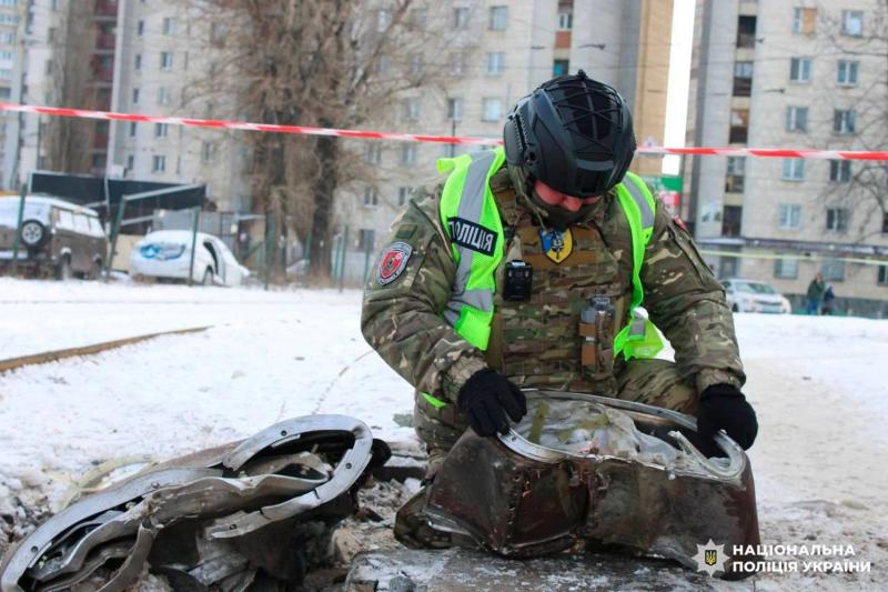 Атака рф на Киев 24 января: полиция обезвредила боевую часть ракеты "Искандер-М" весом полтонны