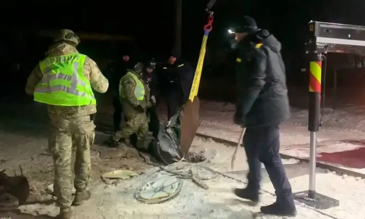 Атака рф на Киев 24 января: полиция обезвредила боевую часть ракеты "Искандер-М" весом полтонны