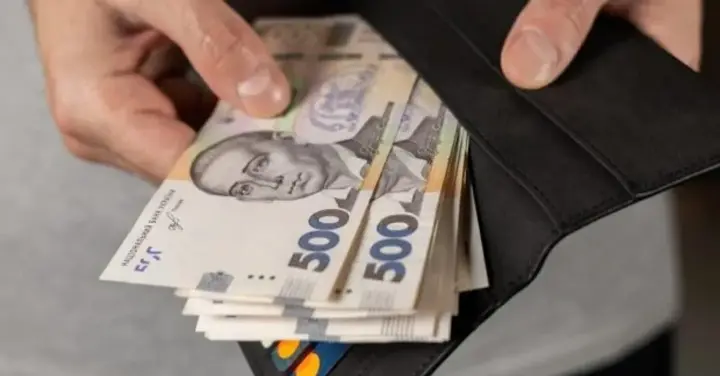 Более 370 тысяч украинцев уже получили 6500 гривен "зимней поддержки": куда тратят средства
