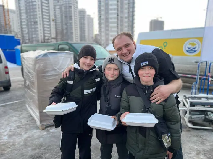 Более 70 000 горячих обедов для жителей Киевщины: мобильная кухня Foodtruck продолжает работу