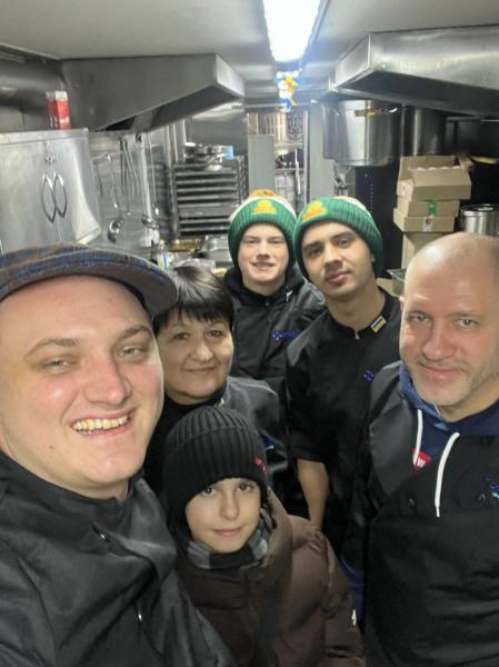 Более 70 000 горячих обедов для жителей Киевщины: мобильная кухня Foodtruck продолжает работу