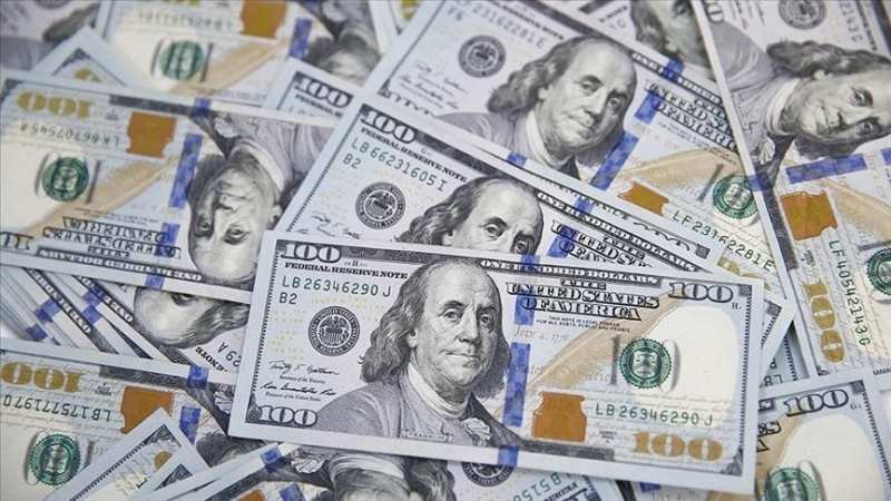 Долар під тиском через нову геополітичну напругу між США та Європою