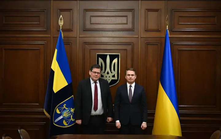 Генпрокурор Украины встретился с послом Британии: обсуждали ответственность рф и депортацию детей
