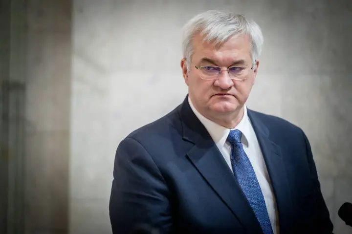 Глава МИД Сибига: Украина требует санкций против российского "теневого" зернового флота