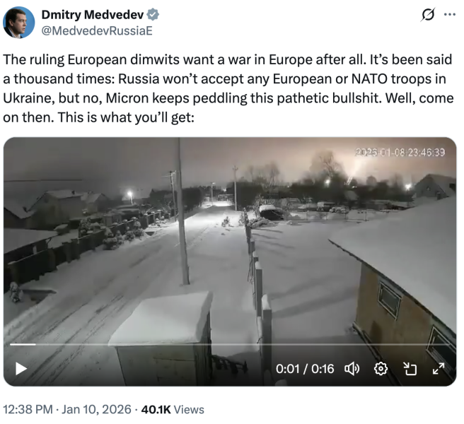 Медведев отреагировал на слова Макрона оскорблениями и угрозами, показав удар "Орешником" по Украине