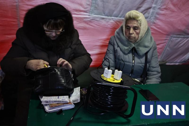 На левом берегу Киева спасатели развернули более 40 мобильных Пунктов помощи