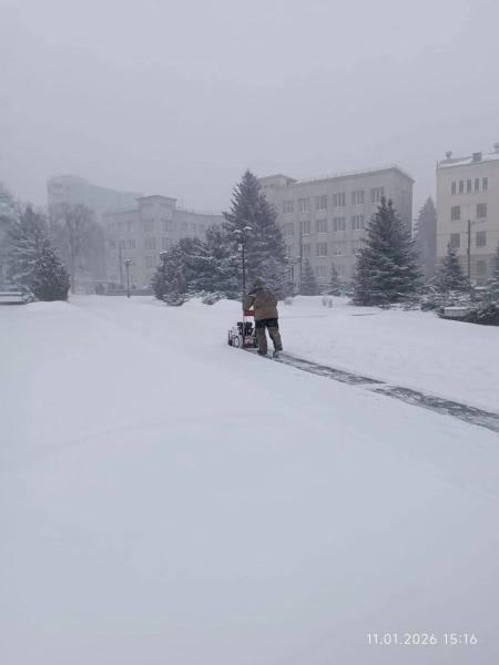 Непогода в Украине 11 января: движение общественного транспорта в Харькове затруднено из-за снегопада
