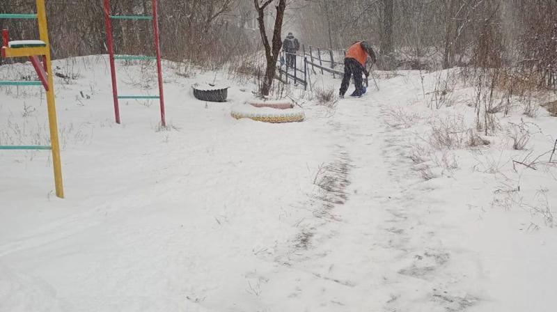 Непогода в Украине 11 января: движение общественного транспорта в Харькове затруднено из-за снегопада