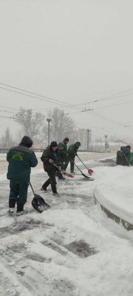 Непогода в Украине 11 января: движение общественного транспорта в Харькове затруднено из-за снегопада