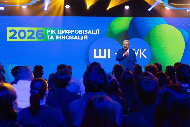 Поплавский презентовал образовательное приложение "Университет в смартфоне" - персональный AI-ассистент и обучение 24/7