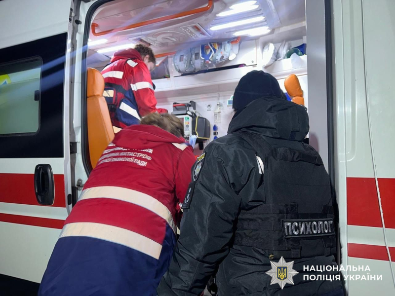 Последствия террора РФ: пожар на "Новой поште" и погибшие в Харькове, Киеве, Одессе, на Днепропетровщине