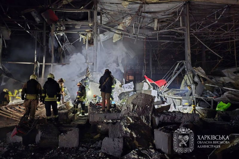 Последствия террора РФ: пожар на "Новой поште" и погибшие в Харькове, Киеве, Одессе, на Днепропетровщине
