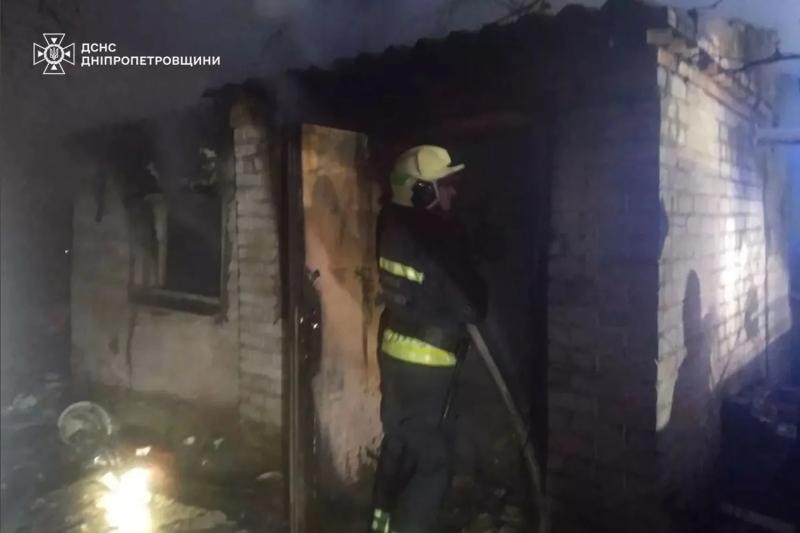 Пожар в Днепре 3 января: огонь охватил площадь 60 кв. метров, погиб мужчина