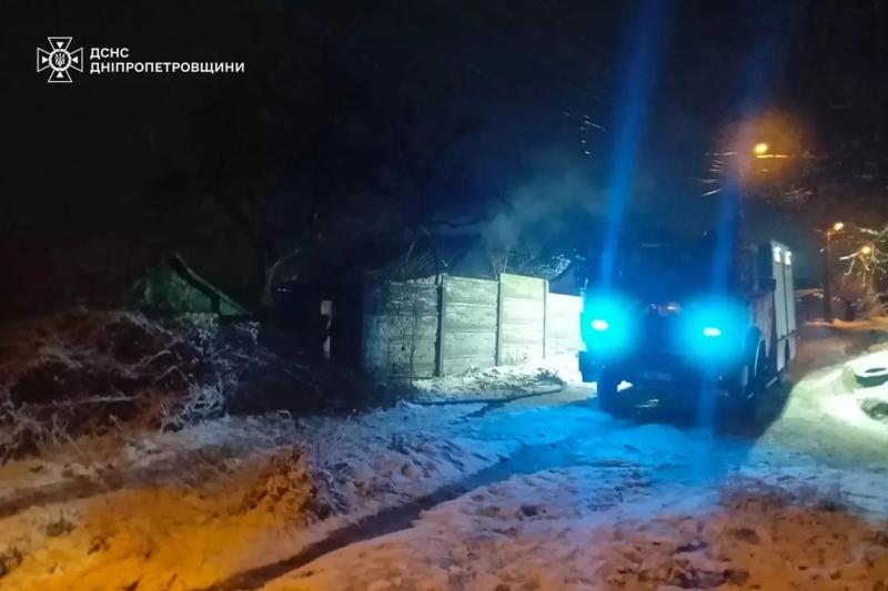 Пожар в Днепре 3 января: огонь охватил площадь 60 кв. метров, погиб мужчина
