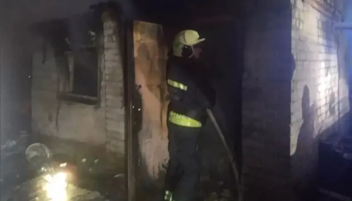 Пожар в Днепре 3 января: огонь охватил площадь 60 кв. метров, погиб мужчина