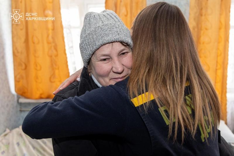 россияне повредили общежитие в Харькове: переселенцев перевезли, с ними работали психологи ГСЧС