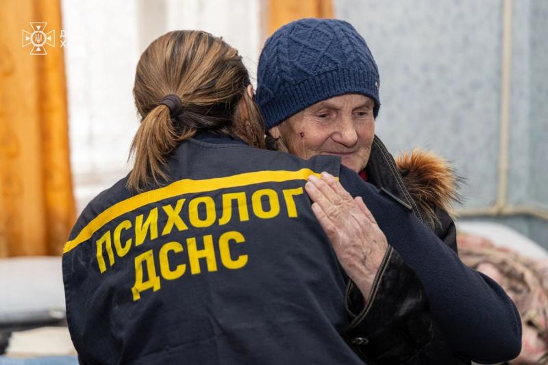 россияне повредили общежитие в Харькове: переселенцев перевезли, с ними работали психологи ГСЧС