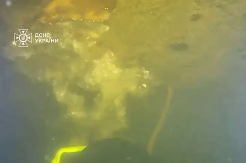 Шесть суток в ледяной воде при –15°C: как водолазы Украины спасали Киев от холода