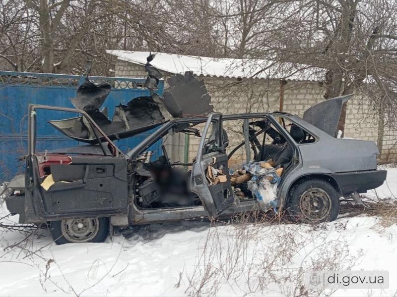 В Харьковской области россияне атаковали дроном автомобиль волонтеров, развозивших хлеб: двое погибших