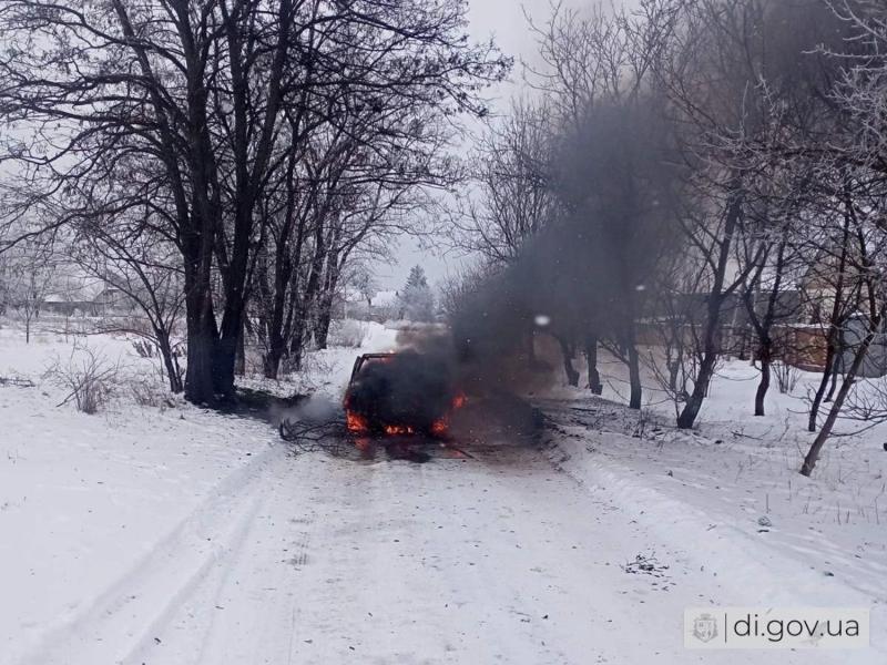 В Харьковской области россияне атаковали дроном автомобиль волонтеров, развозивших хлеб: двое погибших