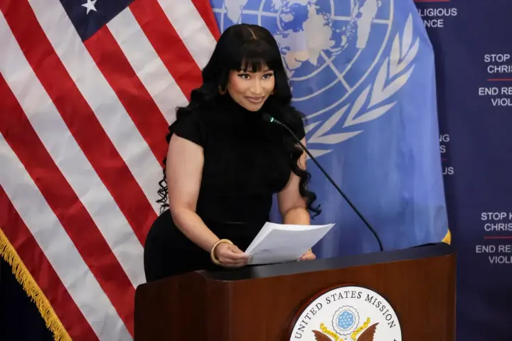 В США стремительно растет количество подписей под петициями о депортации Ники Минаж
