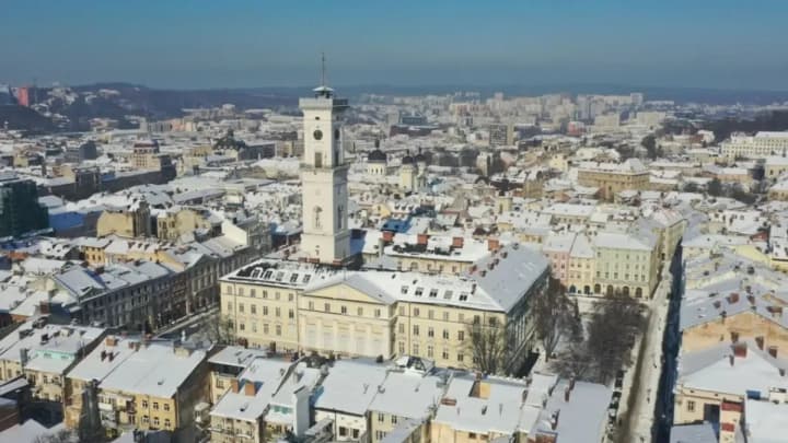 Во Львове российский дрон повредил витражи исторического храма