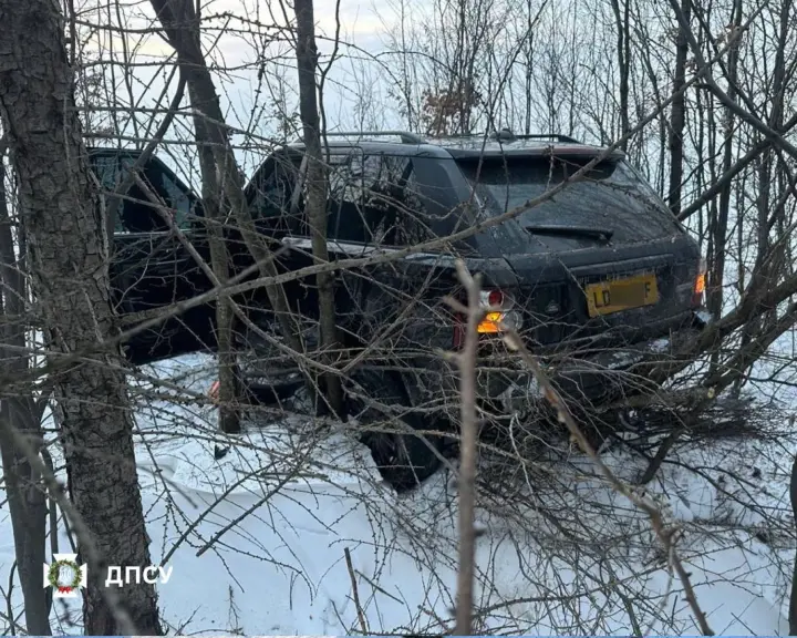Водитель Range Rover травмировал пограничника при попытке прорыва границы - ГПСУ
