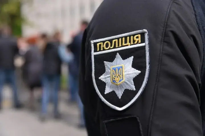 Двое полицейских пострадали от взрыва гранаты в Черновицкой области
