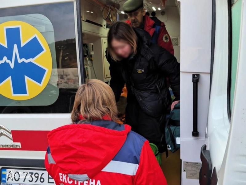 Двое туристов получили обморожения и чуть не замерзли на Черногорском хребте