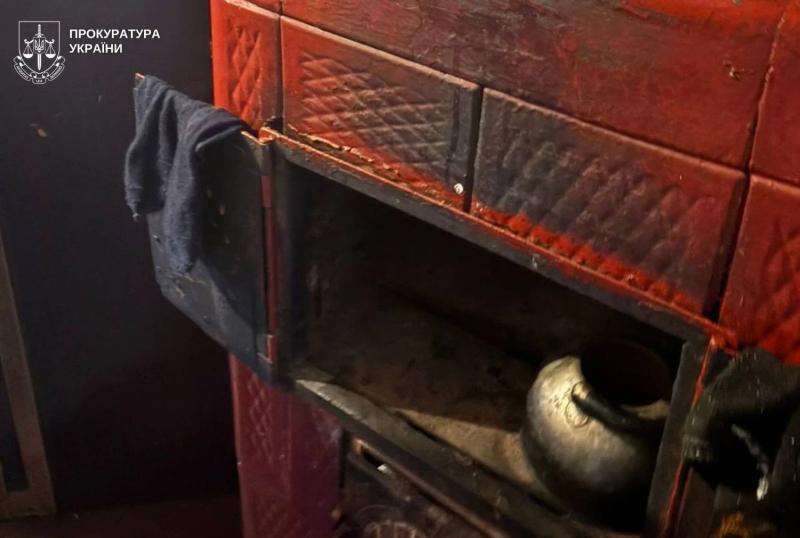 Младенец с туберкулезом и двухлетний ребенок с ожогами: на Львовщине изъяли семерых детей из многодетной семьи