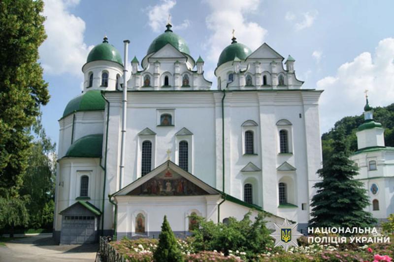 Растратил 666 000 гривен на реконструкции кельи Флоровского монастыря: еще одному должностному лицу КГГА объявили подозрение