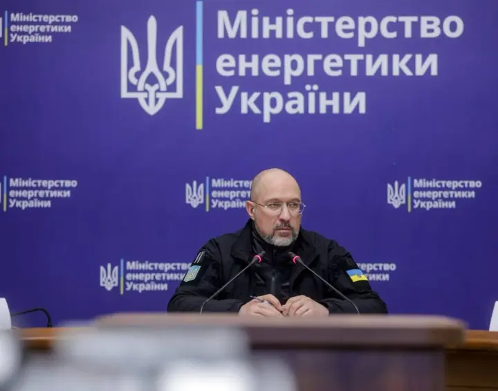Украина впервые получит сжиженный газ через Клайпеду до конца марта - Шмыгаль