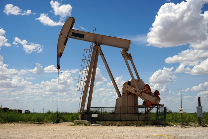 Ціни на нафту різко зросли після обміну ударами між США та Іраном