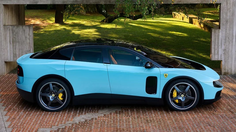 Ferrari представила перший електромобіль, який розробляв дизайнер Apple (фото)