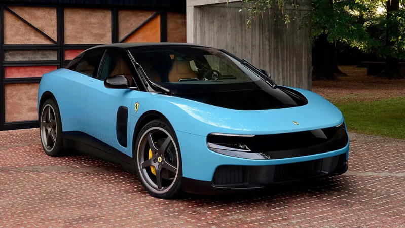 Ferrari представила перший електромобіль, який розробляв дизайнер Apple (фото)