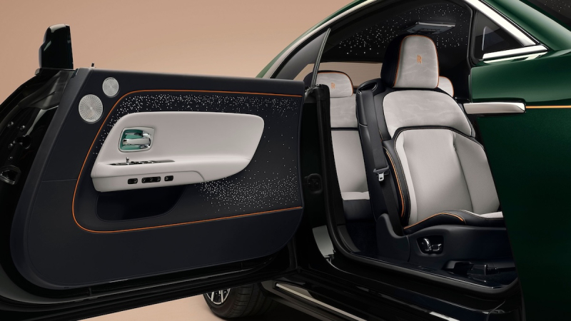 Rolls-Royce оновив електричне купе Spectre: збільшено запас ходу та потужність (фото)