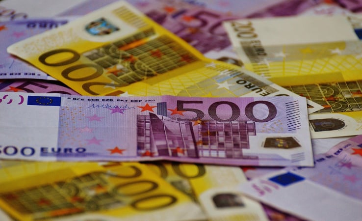 Євро на міжбанку подорожчало на 12 копійок